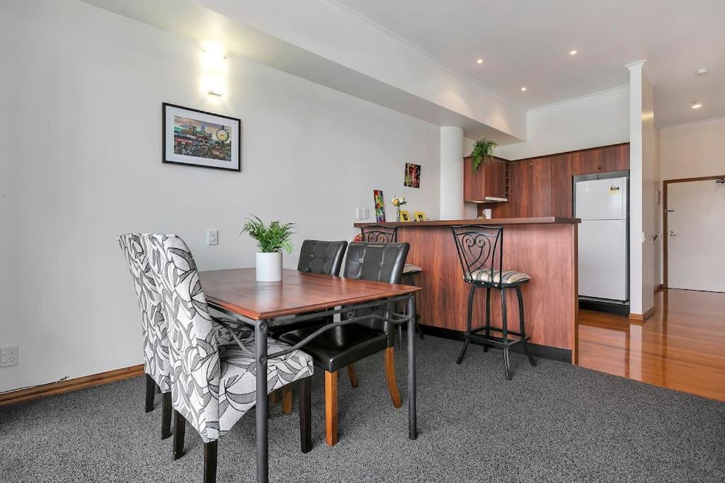 Spacious One Bedroom Apartment On Princes Wharf Auckland Bagian luar foto