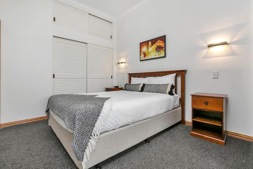 Spacious One Bedroom Apartment On Princes Wharf Auckland Bagian luar foto