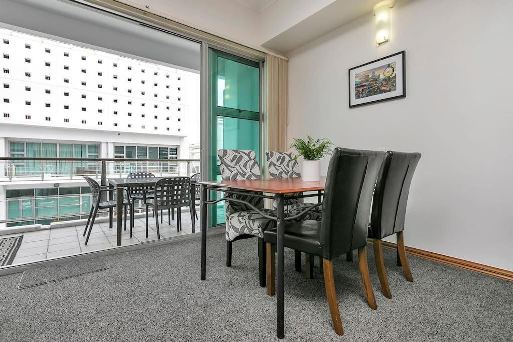 Spacious One Bedroom Apartment On Princes Wharf Auckland Bagian luar foto